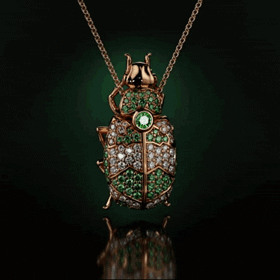 Gif animé bijoux collier scarabé